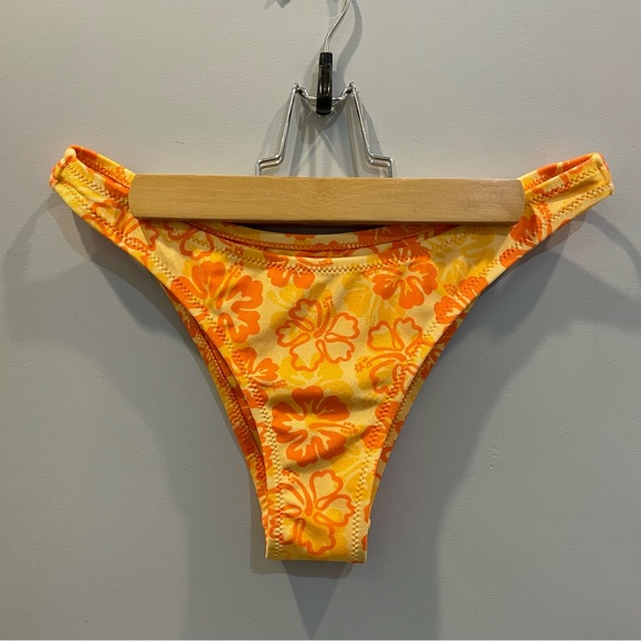 Kulani Kinis Other - Kulani Kinis Vintage V Bikini Bottom